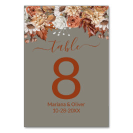 Bloemen op grijze herfsttafel nummer kaart