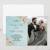 Bloemen op Groen Thema Bruiloft Uitnodigingen een  (Voorkant / Achterkant)