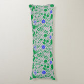 Bloemen op net groen.01.b FNG01A.LGrey BG Lichaamskussen (Voorkant Verticaal)