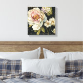 Bloemen op zwart canvas afdruk (Insitu (Slaapkamer))