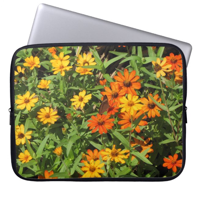 Bloemen overal in laptophoes laptop sleeve (Voorkant)