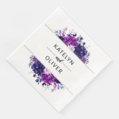 Bloemen Paarse en Zilveren Lijst Bruiloft Monogram Servet (Hoek)