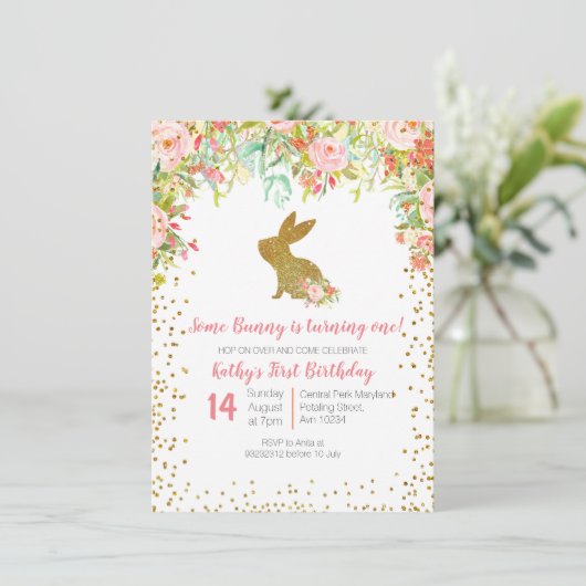 Bloemen Roze en Gouden Bunny Verjaardag Bloemen Kaart (Staand voorkant)