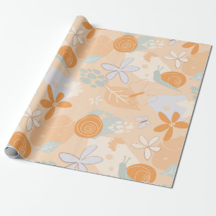 Bloemen, slakken, vlinders. cadeaupapier