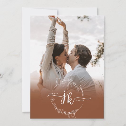 Bloemen Terracotta Monogram Foto QR Code Bruiloft Kaart (Achterkant)