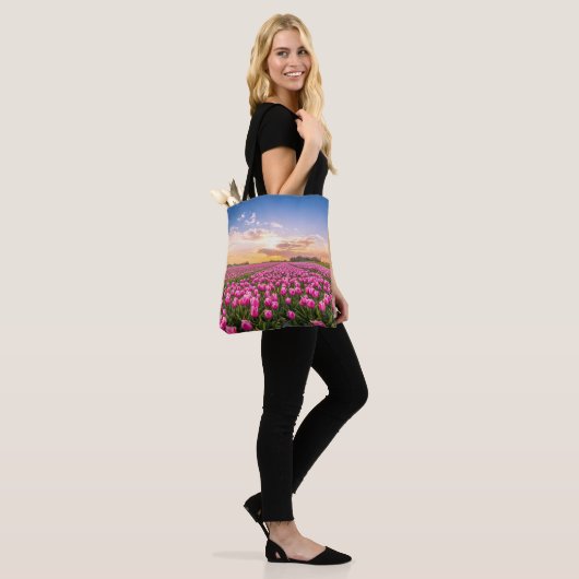 Bloemen | Tulpen Zuid-Holland, Nederland Tote Bag (Op model)