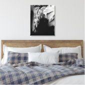 Bloemen van het bloeden, zwart en wit canvas afdruk (Insitu (Slaapkamer))