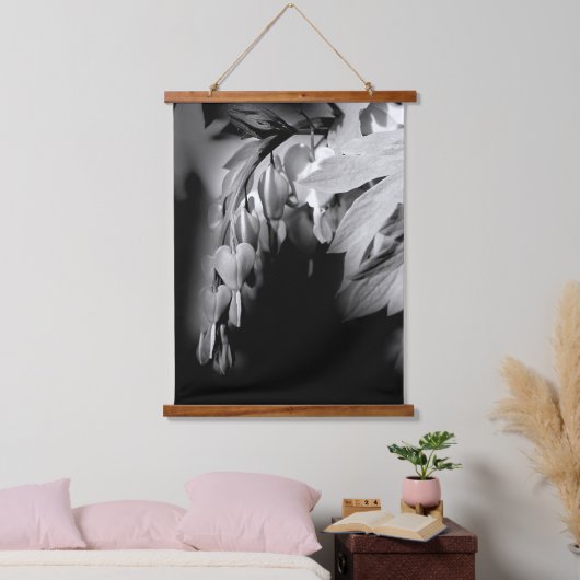 Bloemen van het bloeden, zwart en wit hangend wandkleed (Slaapkamer)