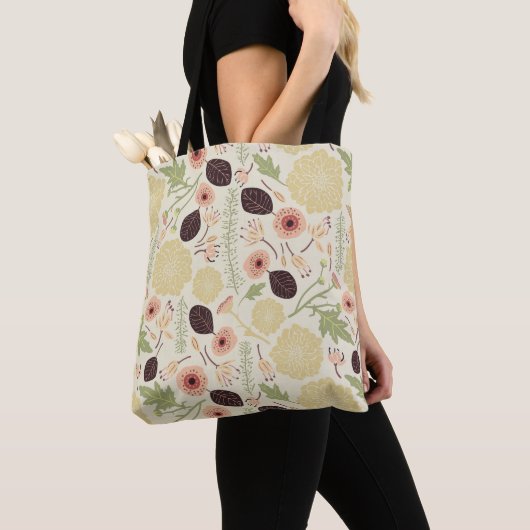 Bloemen van perzikkleurige crème tote bag (Dichtbij)