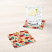 Bloemen, vassen en flessen kartonnen onderzetters (Insitu)