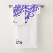 Bloemen violette mandala. Naam Bad Handdoek (Insitu)