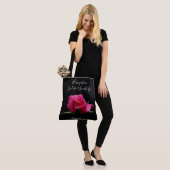 Bloemen w / Verse; rode rozenbloesem, Filippijnen  Tote Bag (Op model)