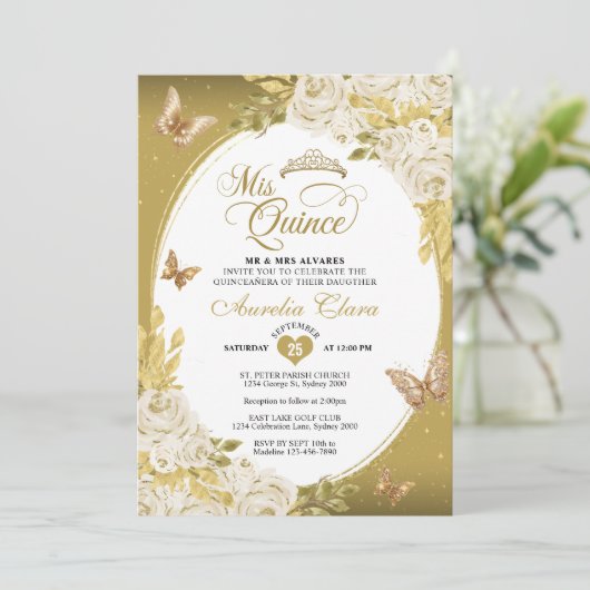 Bloemen Wit Goud Tiara Vlinder Mis Quinceañera Kaart (Staand voorkant)