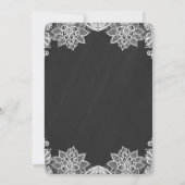Bloemen Wit Kant Zwart Chalkboard Land Bruiloft Kaart (Achterkant)