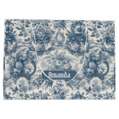 bloemenblauw toile de jouy monogram groot cadeauzakje (Achterkant)