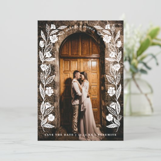 Bloemenboog foto save the date (Staand voorkant)