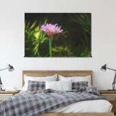 Bloemende Chives en Palmetto Canvas Afdruk (Insitu (Slaapkamer))