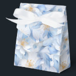 Bloemendruk Feestbehandelingsdoos Bedankdoosjes<br><div class="desc">Feestgunstendoos wordt getoond met een prachtige grote blauwe bloemen bloemendruk. 
Pas dit item aan of koop zoals het is.
Tip: Voeg gewoon uw geweldige traktaties toe en voeg wat vrolijke lint toe.



Gelicenseerde afbeelding</div>