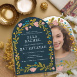Bloemenkrans Bat Mitzvah Hand-getrokken Custom PHO Kaart<br><div class="desc">Perfecte kaart om een bar mitswa, bat mitswa of andere Joodse viering aan te kondigen! Met de hand gemaakte kunst voor jou! VOLLEDIG ! Klik op "Personaliseer" hierboven om de tekst te bewerken en uw foto aan de achterkant toe te voegen (u kunt ook het bloemige lijst verwijderen als u...</div>