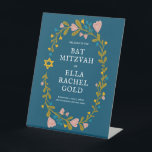 Bloemenkrans Bat Mitzvah Hand-getrokken Custom Wel Reclamebord Met Voetstuk<br><div class="desc">Perfect teken om een bar mitswa, bat mitswa of andere Joodse viering aan te kondigen! Met de hand gemaakte kunst voor jou! VOLLEDIG ! Klik hierboven op "Personaliseren" om de tekst te bewerken. Klik op "Bewerken met ontwerpgereedschap" om de lettertypen, kleuren en plaatsingen aan te passen. BEDANKT VOOR HET ONDERSTEUNEN...</div>