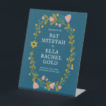 Bloemenkrans Bat Mitzvah Hand-getrokken Custom Wel Reclamebord Met Voetstuk<br><div class="desc">Perfect teken om een bar mitswa, bat mitswa of andere Joodse viering aan te kondigen! Met de hand gemaakte kunst voor jou! VOLLEDIG ! Klik hierboven op "Personaliseren" om de tekst te bewerken. Klik op "Bewerken met ontwerpgereedschap" om de lettertypen, kleuren en plaatsingen aan te passen. BEDANKT VOOR HET ONDERSTEUNEN...</div>