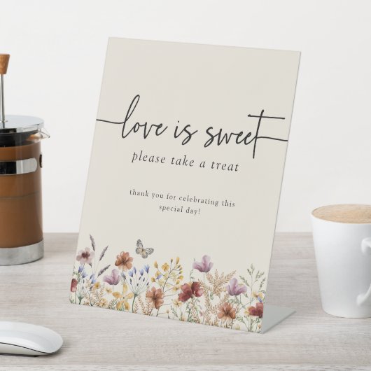 Bloemenliefde is zoet reclamebord met voetstuk (Insitu)