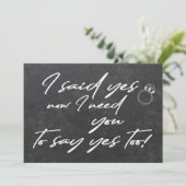 Bloemenmeisje grappige schoolbord typografie trouw kaart (Staand voorkant)