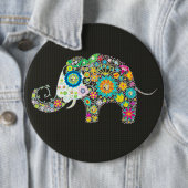 Bloemenolifant met diamanten studs ronde button 6,0 cm (In situ)