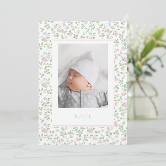 Bloemenpastel Rozen Baby Geboortefoto aankondiging (Staand voorkant)