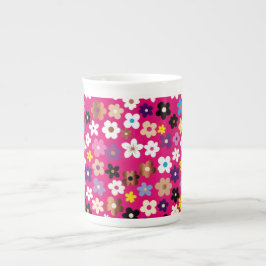 Bloemenpatroon in meerdere kleuren porselein kop