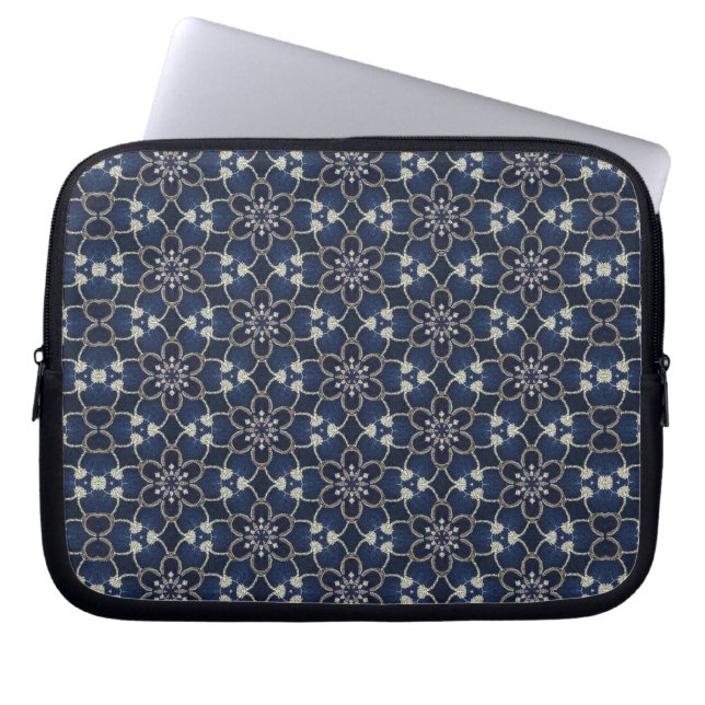Bloemenpatroon in Middelblauw Laptop Sleeve (Voorkant)