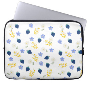 Bloemenpatroon met wilde bloemen en braamstruiken laptop sleeve