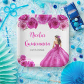 Bloemenprinses in hete roze jurk Quinceanera Papieren Bordje (Feest)