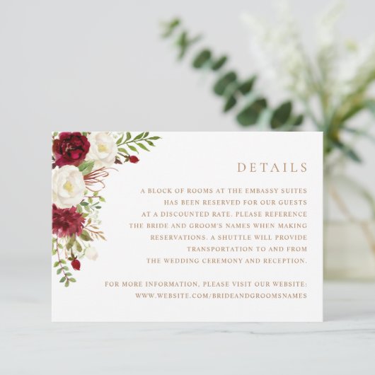 Bloemenrood Bourgondië wit groen bruiloft details Kaart (Staand voorkant)