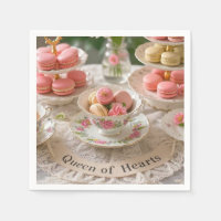 Bloementafel, theekopjes, trays macarons queen