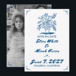 Bloemenvaas rustieke grillige schets blauw foto save the date<br><div class="desc">Perfecte schattige kaart voor een plezier bewaar de datum! Hand gemaakte kunst voor u! VOLLEDIG ! Klik op "Personaliseren" hierboven om de tekst te bewerken en uw foto aan de achterkant toe te voegen. Klik op "bewerken met behulp van design tool" om de lettertypen, kleuren en plaatsingen aan te passen...</div>