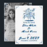 Bloemenvaas rustieke grillige schets blauw foto save the date<br><div class="desc">Perfecte schattige kaart voor een plezier bewaar de datum! Hand gemaakte kunst voor u! VOLLEDIG ! Klik op "Personaliseren" hierboven om de tekst te bewerken en uw foto aan de achterkant toe te voegen. Klik op "bewerken met behulp van design tool" om de lettertypen, kleuren en plaatsingen aan te passen...</div>