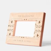 Bloemenwijnstok monogram bruiloft gegraveerde lijstjes (Links)