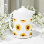 Bloemgeel Wit Zonnebloem Lente Theepot<br><div class="desc">Bloementheepot in geel wit met elegant zonnebloempatroon. Gebruik deze sjabloon personaliseren om tekst te wijzigen</div>