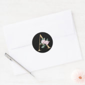 Bloemig magnolia-monogram in goud ronde sticker (Envelop)