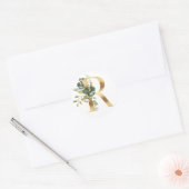 Bloemig monogram in goud Klassieke Ronde Sticker (Envelop)
