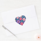 Bloemige achtergrond, roze en paars, hart sticker (Envelop)