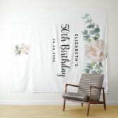 Bloemige eucalyptusgroen witte elegante verjaardag wandkleed (In Situ (horizontaal))