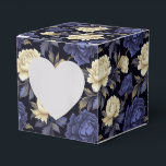 Bloemige Favor Treat Doos Bedankdoosjes<br><div class="desc">De feestelijke favor treat doos is afgebeeld met een prachtige blauwe multi-kleur peonies bloemenprint. 
Pas dit item aan of koop het zoals het is.
Tip: Voeg gewoon je lekkere traktaties toe en een wat feestelijke lint.



Gelicenseerde Afbeelding</div>