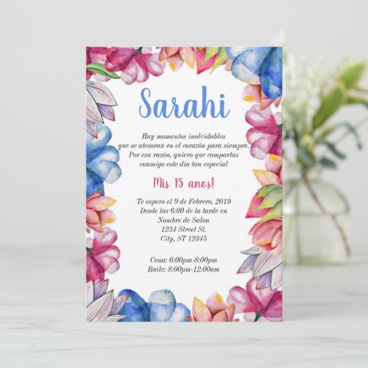 Bloemige Quinceanera Uitnodiging (Staand voorkant)