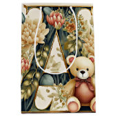 Bloemige teddybeer letter A Medium Cadeauzakje (Voorkant)