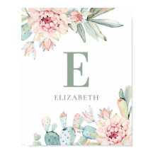 Bloemige vetplanten baby monogram. Cactus kwekerij