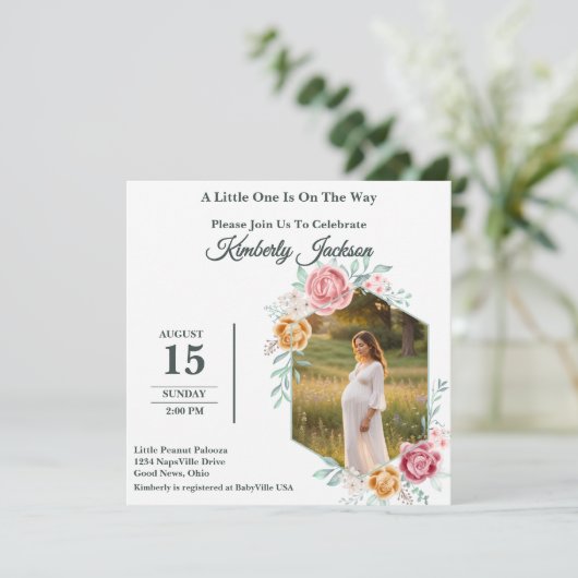 Bloemige zeshoekige babyshower uitnodiging (Staand voorkant)