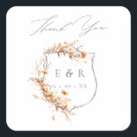 Bloemkam Monogram Fall Wedding Dank u Vierkante Sticker<br><div class="desc">Floral Crest Monogram Fall Wedding Thank You Square Sticker met "dank u" in modern scriptlettertype,  met uw monogram en trouwdatum in grijs in het midden.</div>