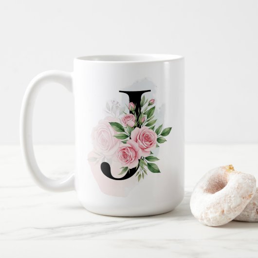 Bloemletter J – zacht pastelmonogram Koffiemok (Met donut)